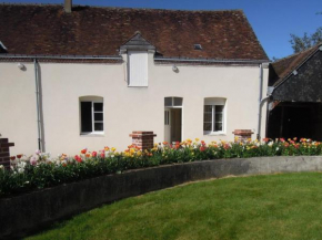 Gîte familial avec piscine chauffée, terrain clos, barbecue, tennis gratuit, proche de Saint Calais - FR-1-491-399